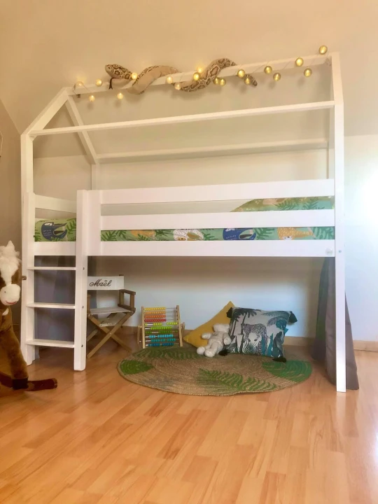Lit_Maison_Pilotis_blanc_55cm.jpg